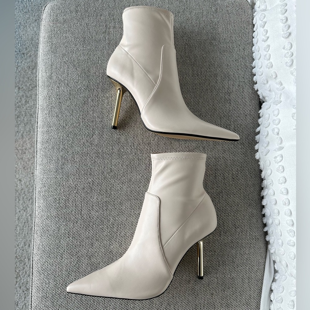 Zara Off White Cream Pointed Toe Ankle Metallic Heeled Boots - NEW NEVER WORN
